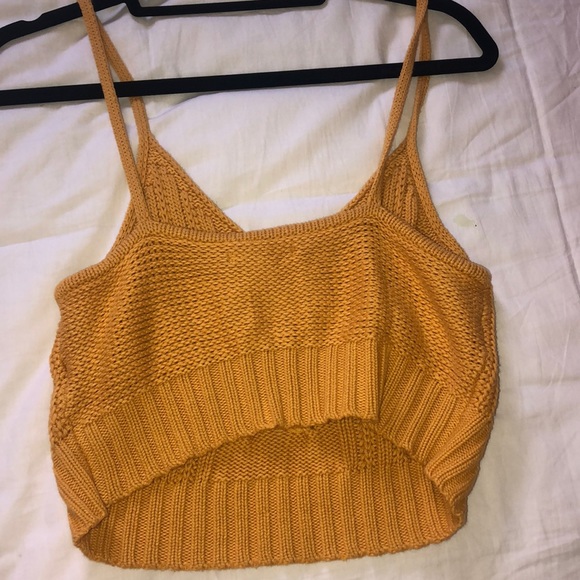 American Eagle Yellow Sweater Crop Top - Picture 2 of 3